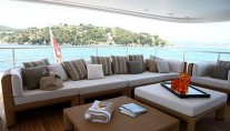 ZALIV III -  Aft Deck Seating